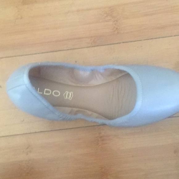 Shoes - Picture 2 of 4